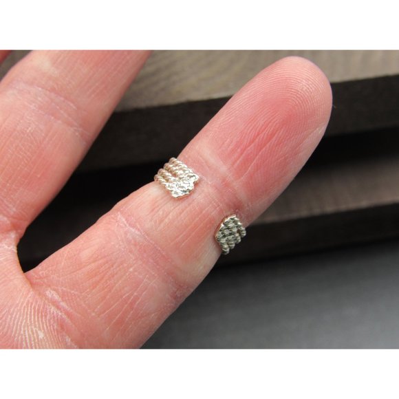 Size 2.25 Sterling Silver Cute Small Pattern Toe Band Ring - Picture 2 of 5